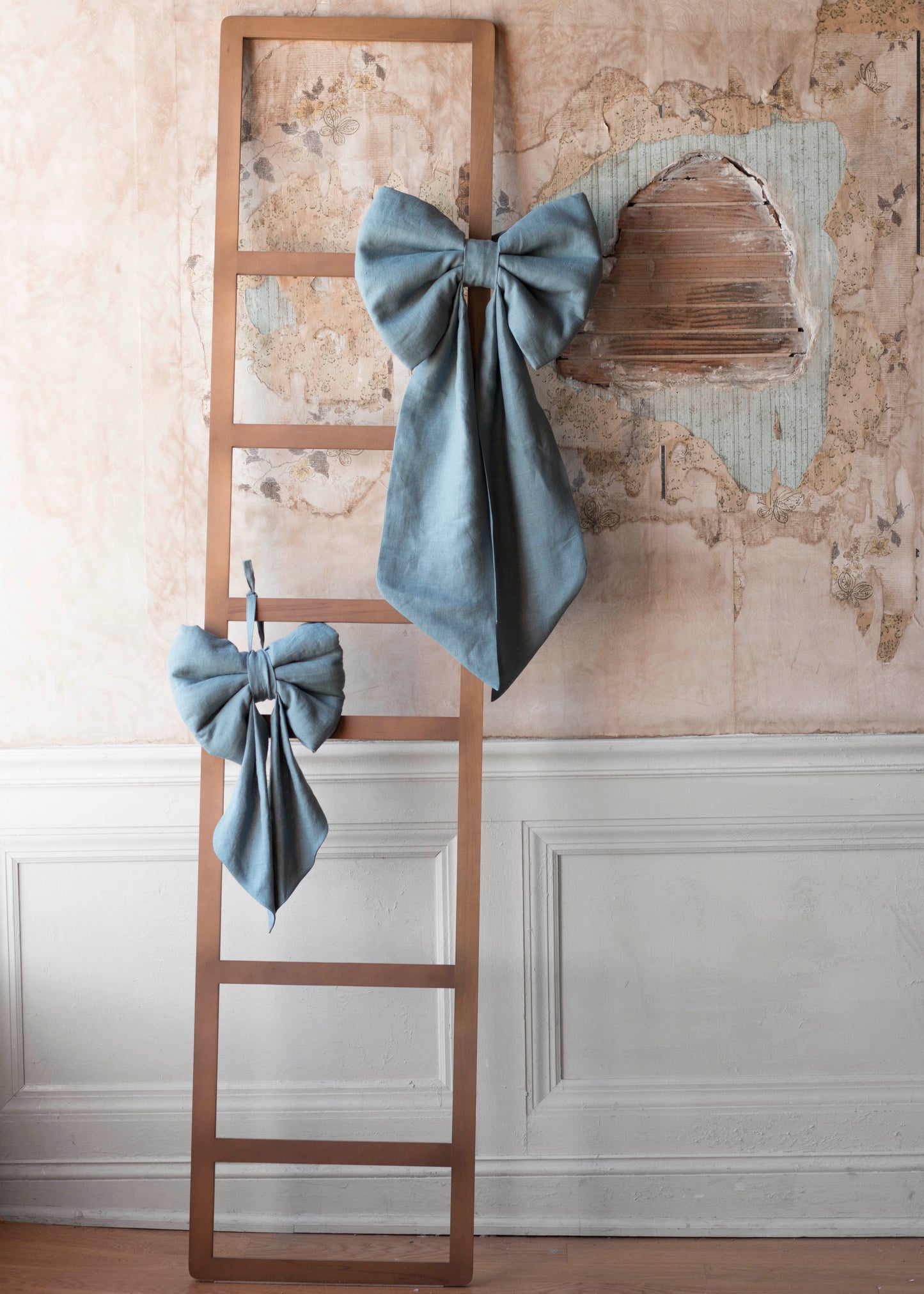 Blue Gray Giant Linen Bow