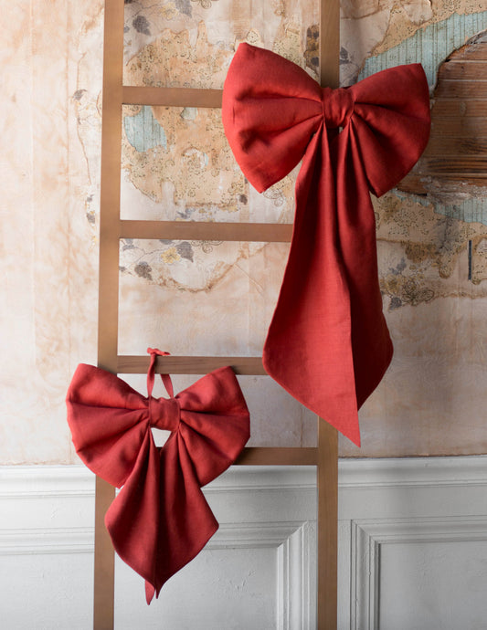 Red Giant Linen Bow