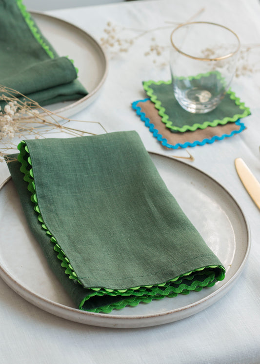 Set of 2 Emerald Green Linen Napkins With Green Ric Rac Trim