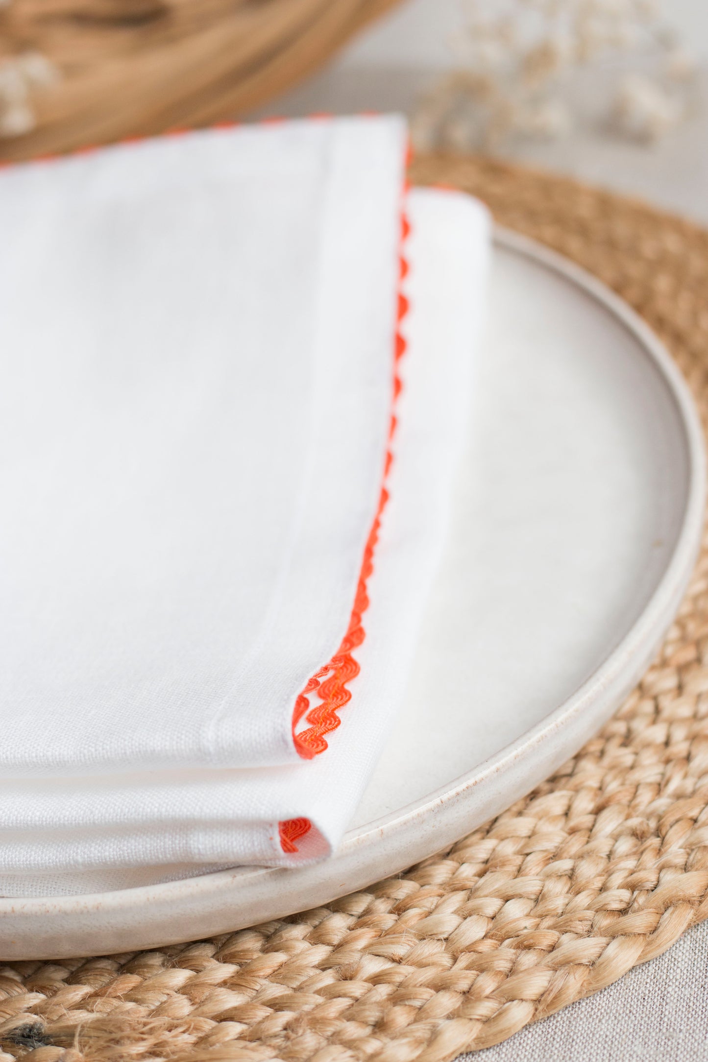 Set of 2 White Linen Napkins With Orange Rick-Rack Trim