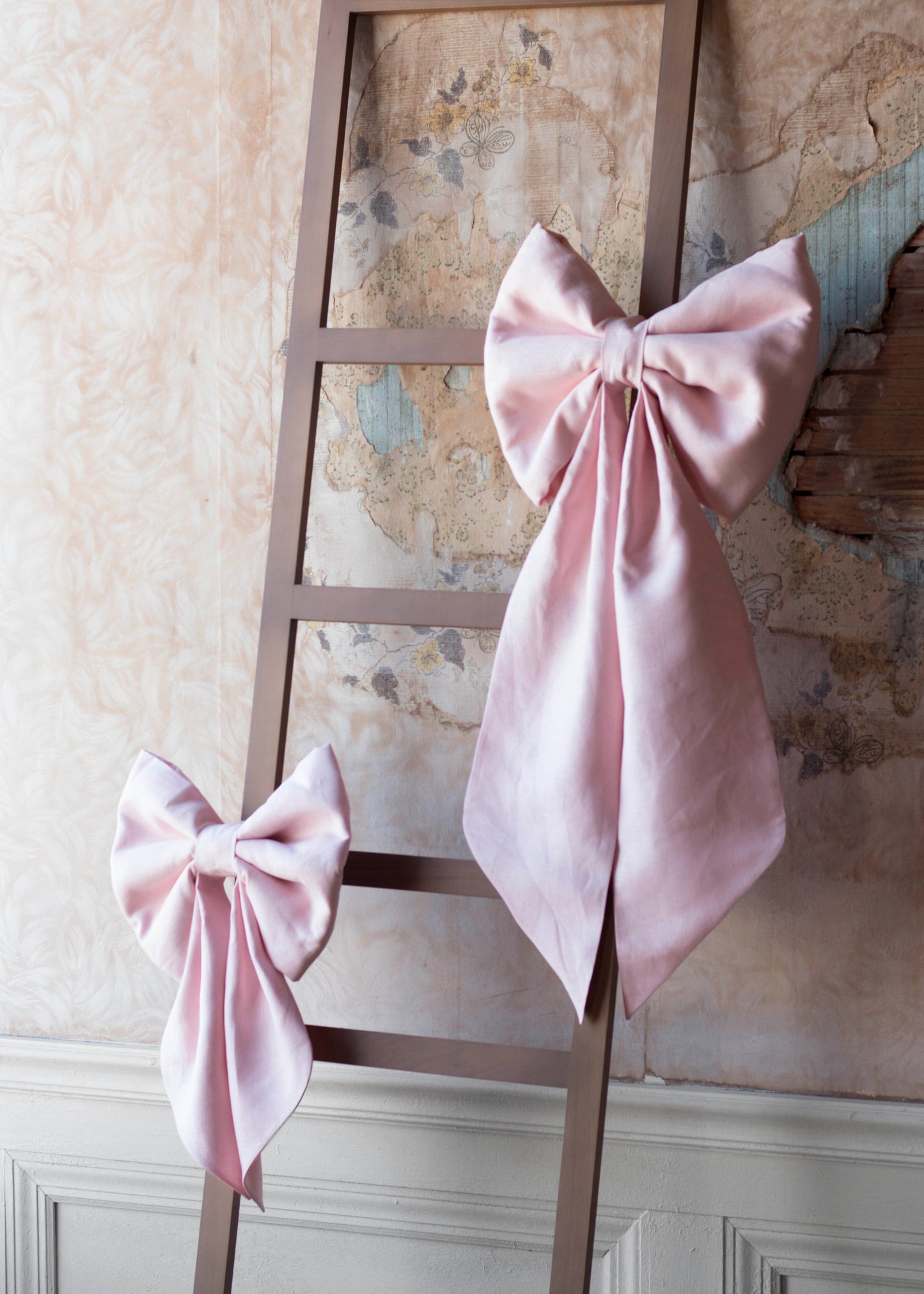 Pink Giant Linen Bow